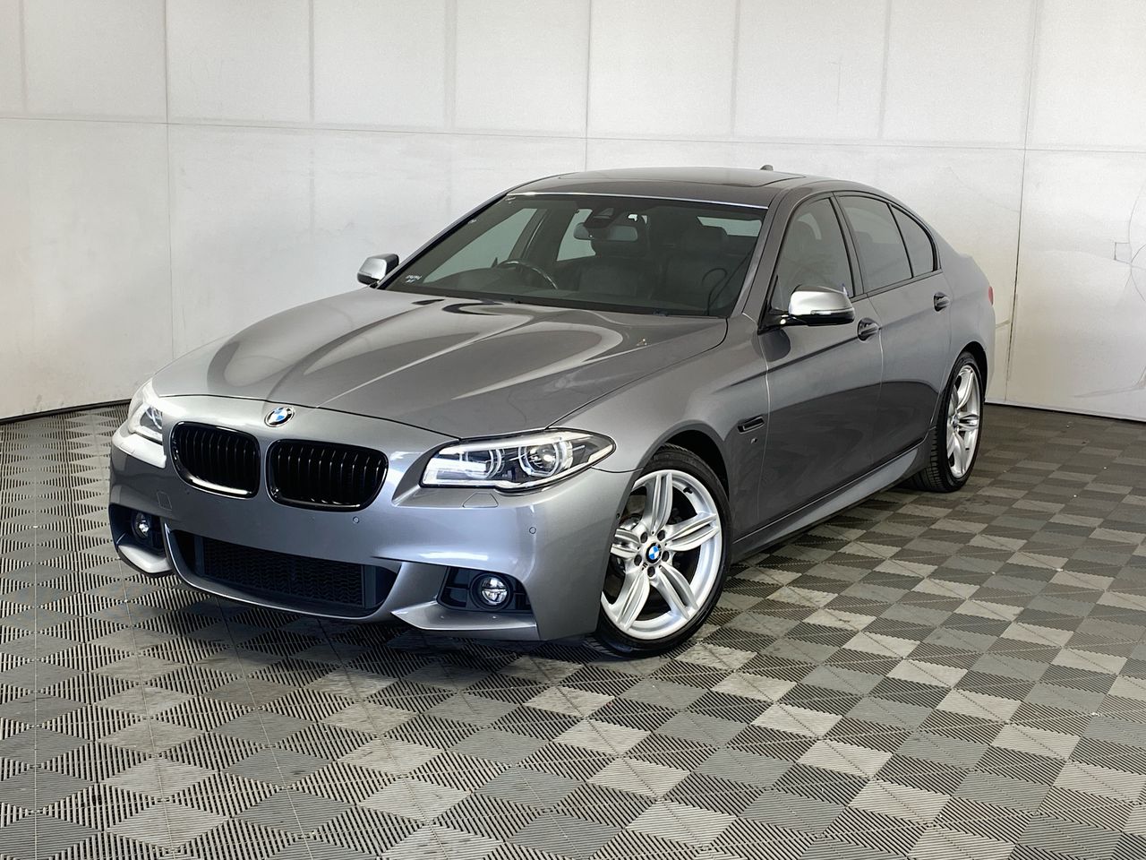 2014 BMW 5 Series 528i F10 LCI Auto