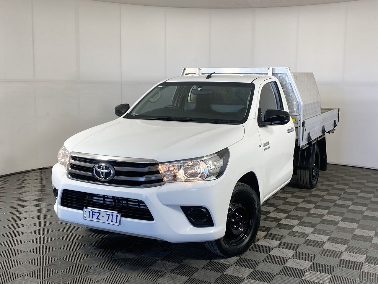 2016 Toyota Hilux 4X2 SR GUN123R Turbo Diesel Manual Cab Chassis ...