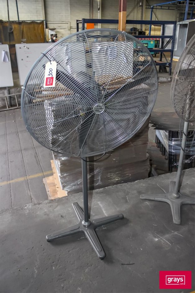 DynaBreeze FA23105 Industrial Pedestal Fan Auction (03005054314