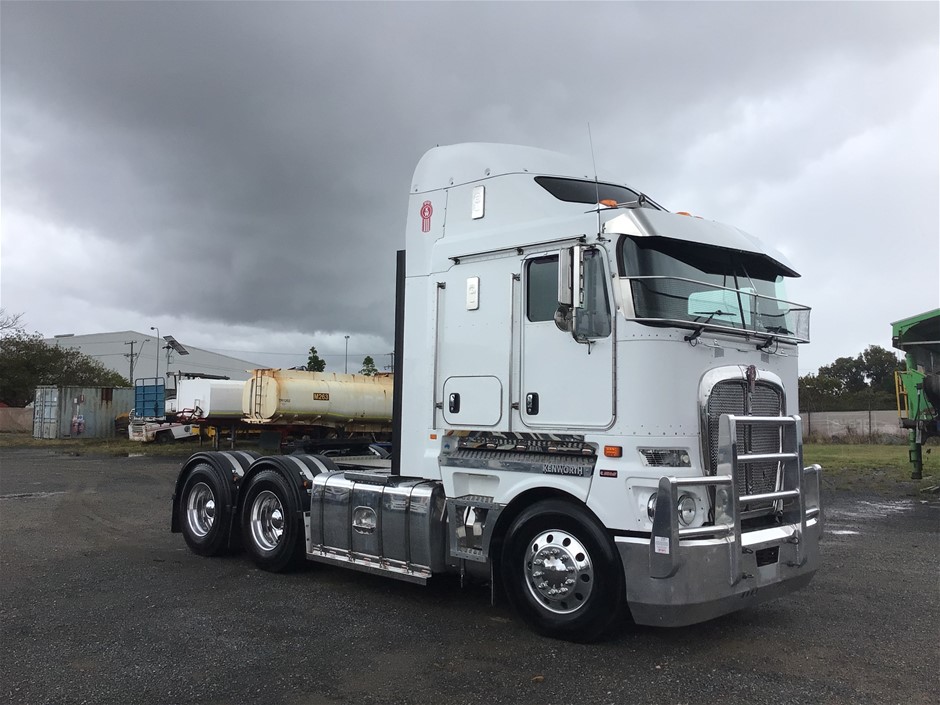 Kenworth Prime Movers & Krueger Mezz Floor Trailers