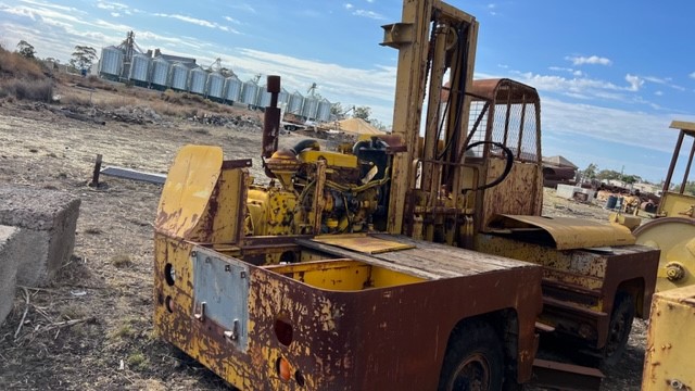 Lancer Side Loader Forklift Auction (0003-7048202) | Grays Australia