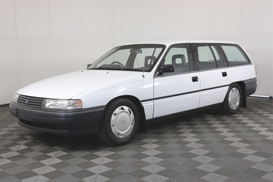1990 Holden VN Commodore Executive Factory V8 5-Speed Wagon