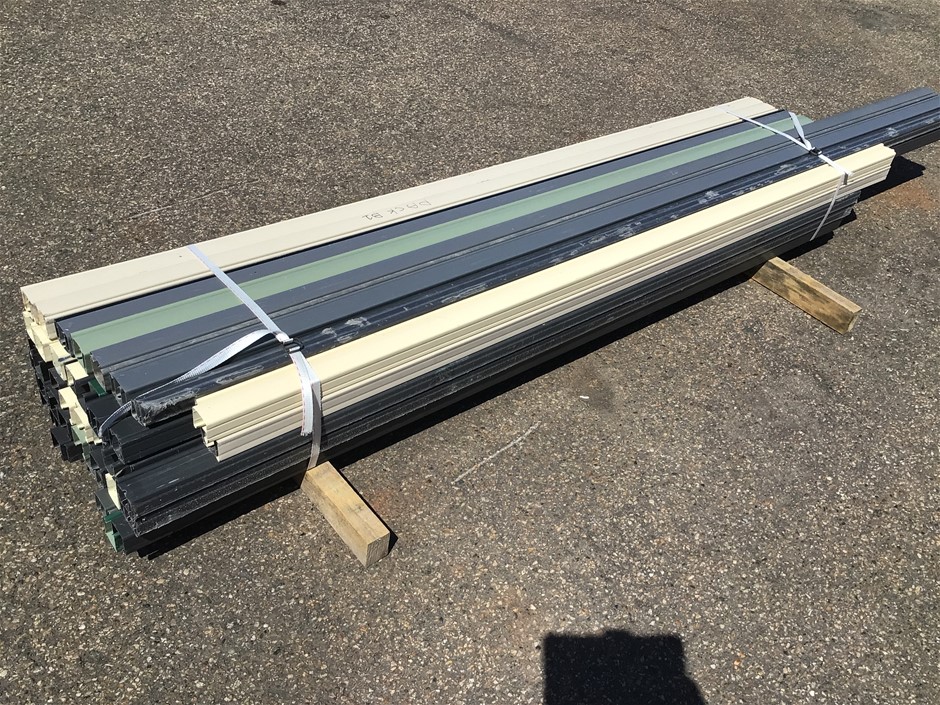 Approx 78 Colourbond Fence Rails (Pack B1) Auction (0011-7048174 ...