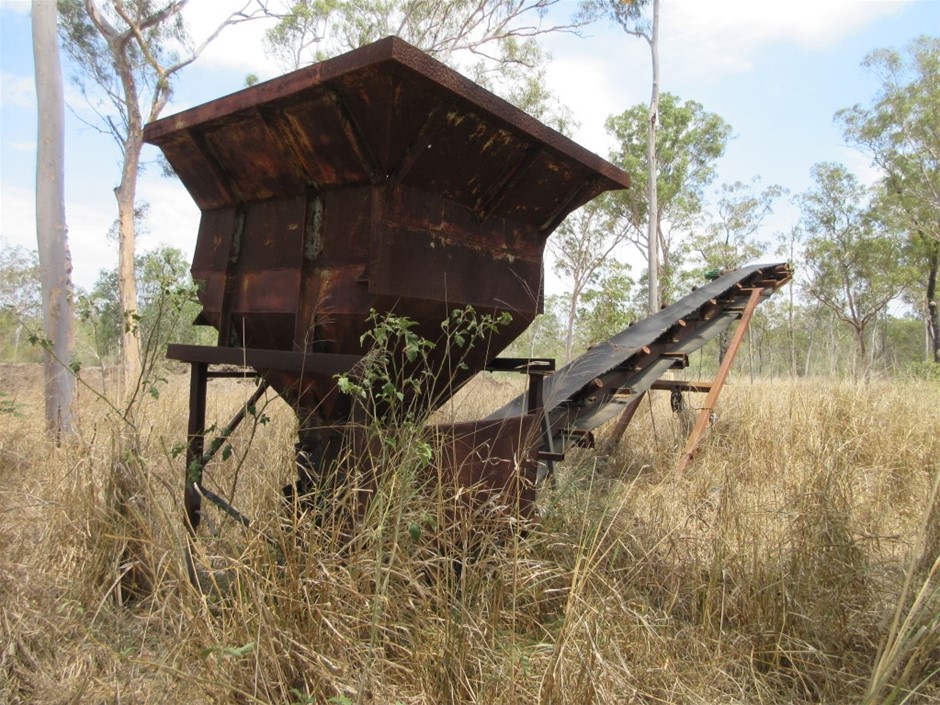 Qty 1 x Hopper Conveyor Auction (0039-7051143) | Grays Australia