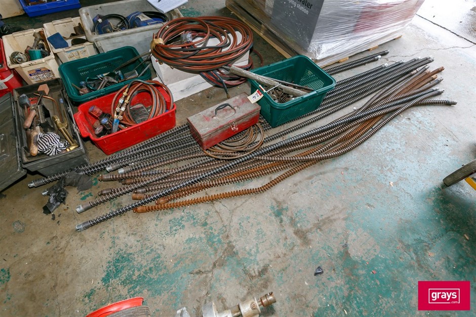 Approx. 16 Electric Eel Cables 2500mm Long Auction (00245054620