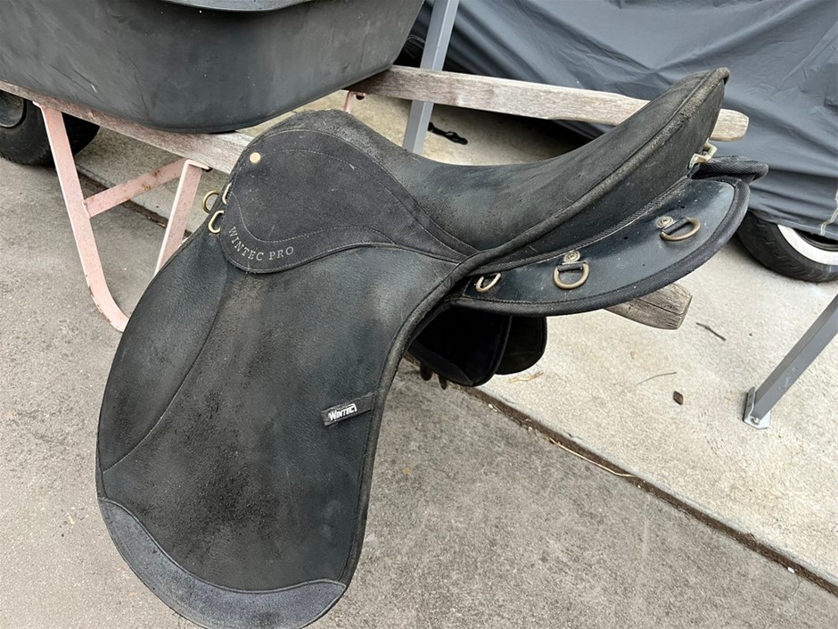 No Reserve Equine Supplies + Accessories Sale