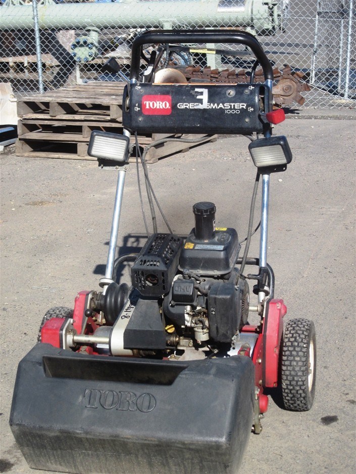 Toro Greensmaster 1000 self propelled greens mower Auction (0008 ...