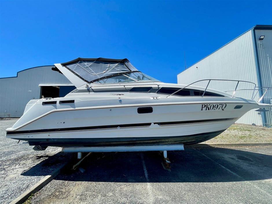 BAYLINER 2855 CIERA SPORTS CRUISER