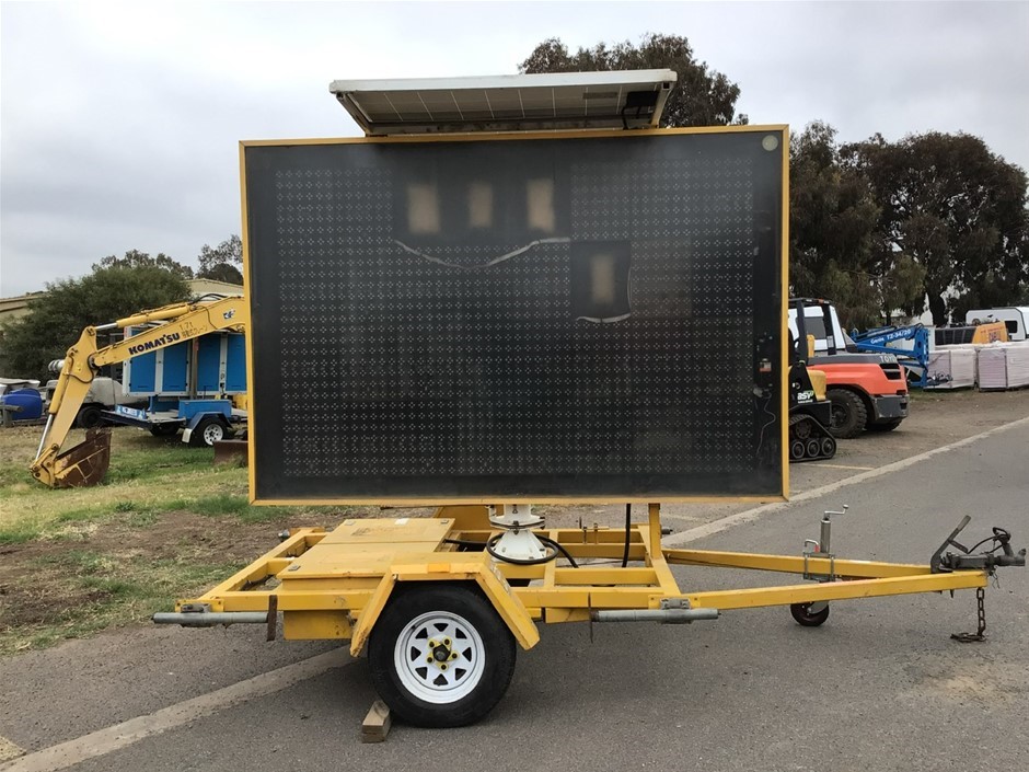 No Reserve Ex-Hire Excavation & Construction Equipment - VIC