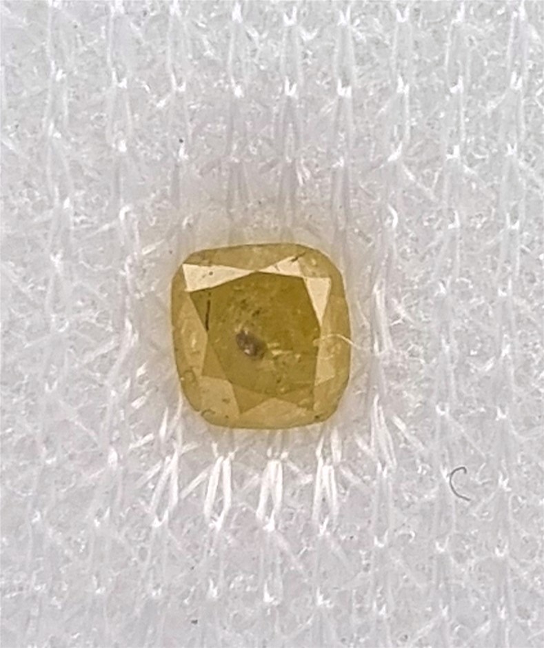 LARGE FANCY VIVID YELLOW NATURAL DIAMOND