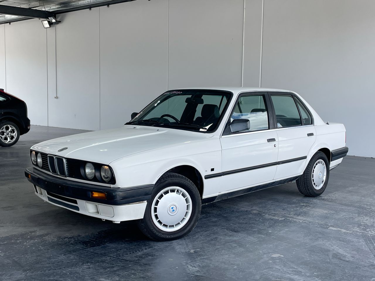 1990 Bmw 318i Automatic Sedan