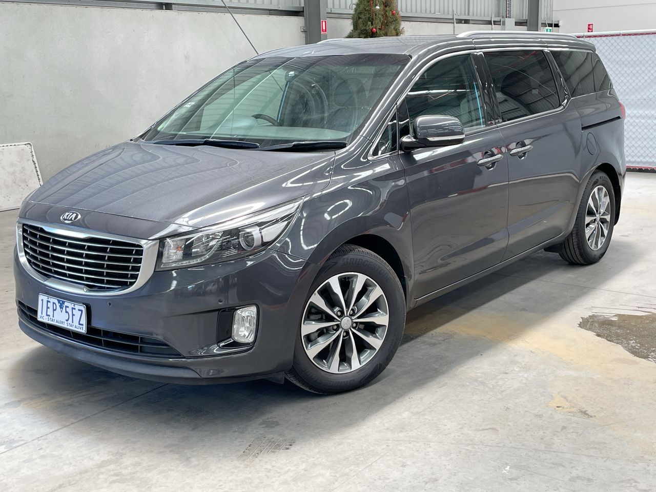 2015 Kia Carnival SLi YP Automatic 8 Seats People Mover