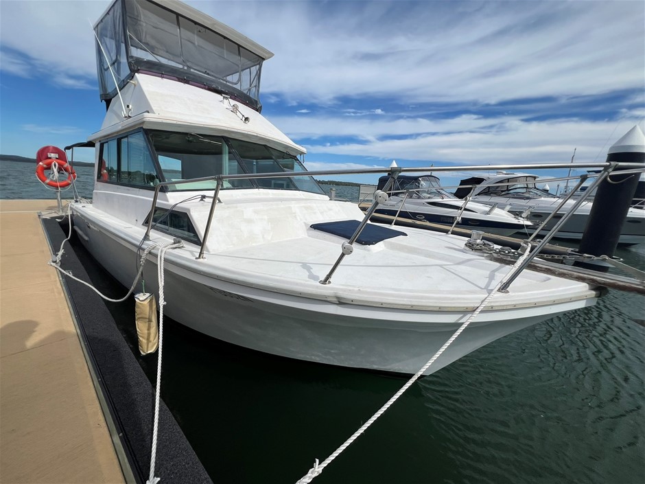 MARINER FLYBRIDGE CRUISER