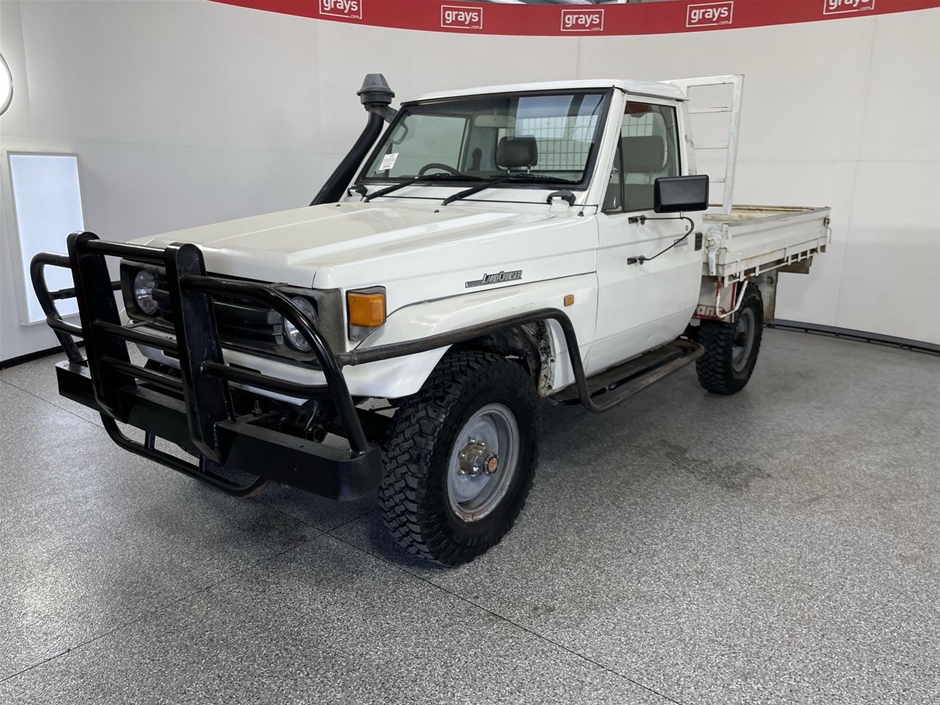 1998 Toyota Landcruiser(4x4) HZJ75 Manual Cab Chassis Tipper