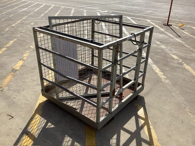 East West Engineering Working Platform/Man Cage Auction (0233-8018315 ...