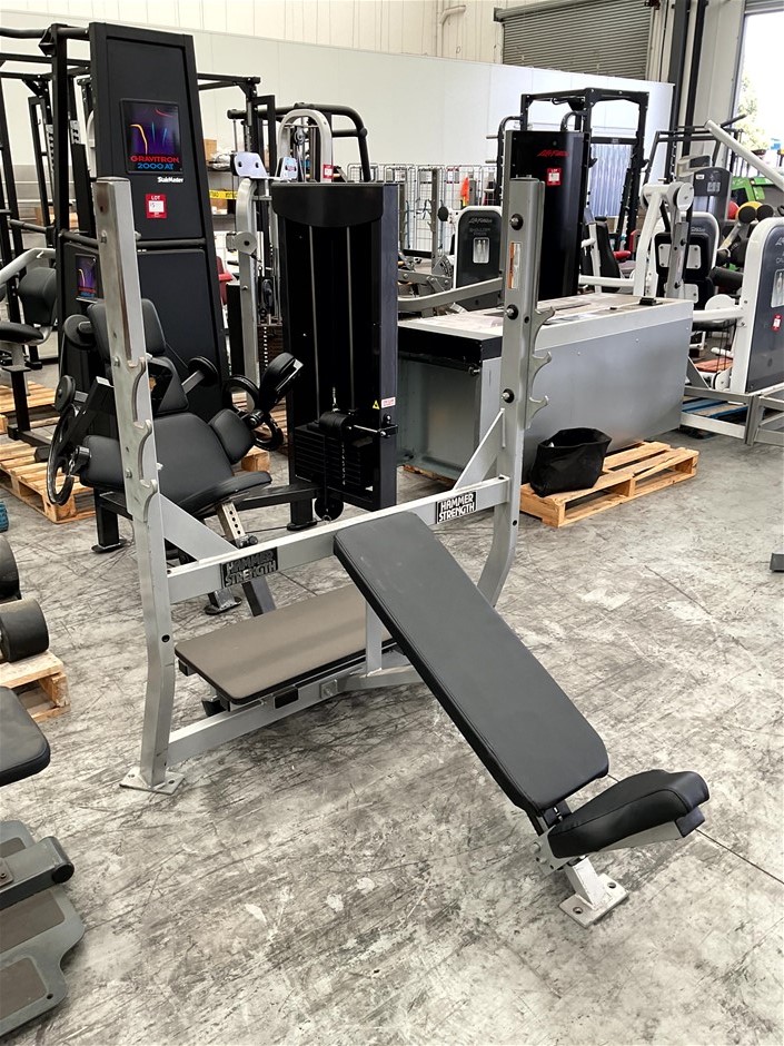 1x Hammer Strength Incline Bench Press Auction (0124-3028048) | Grays ...