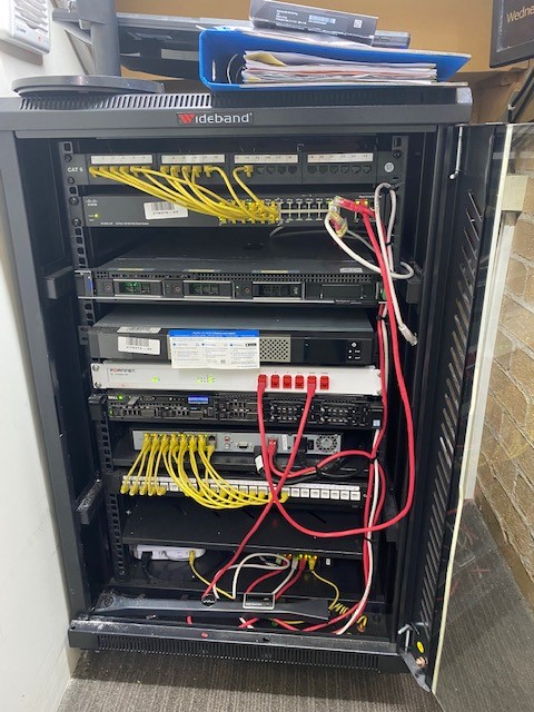 Server and Cabinet Auction (0036-5055363) | Grays Australia