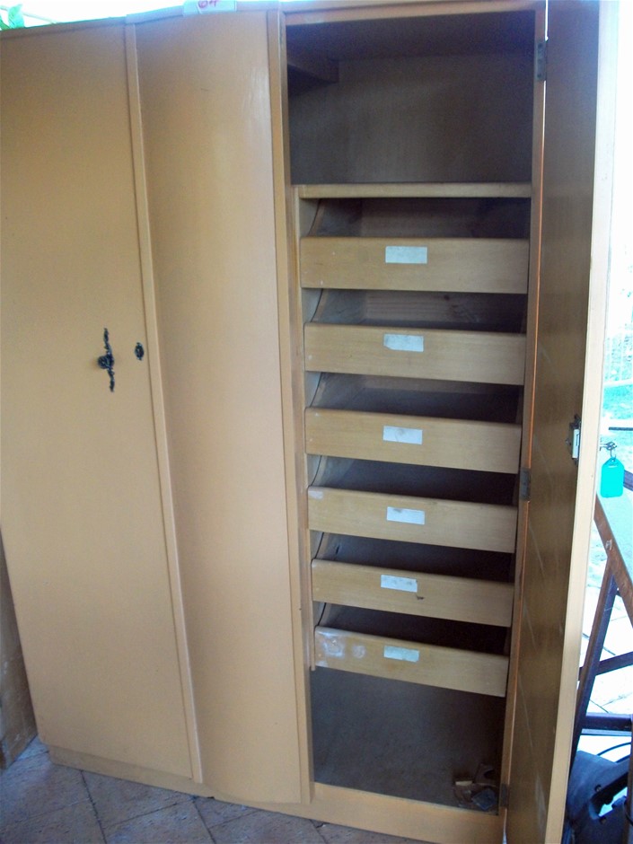 Wardrobe - Vintage 2 Door Painted (Soft Orange) Auction (0064-9048059 ...