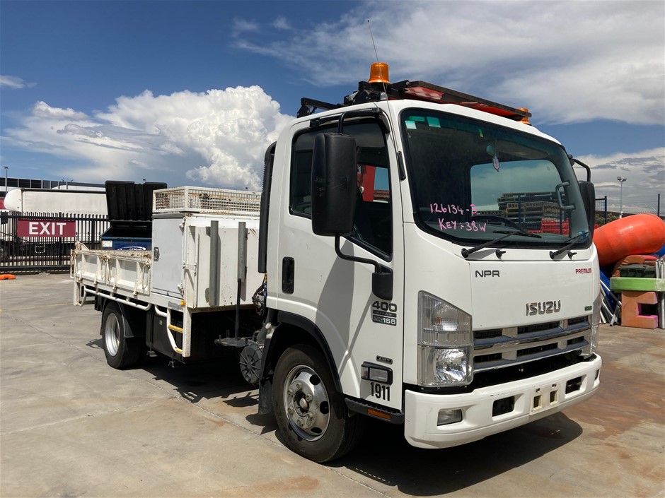 2014 Isuzu NPR400 Medium Tipper Truck Auction (0003-3027902) | Grays ...