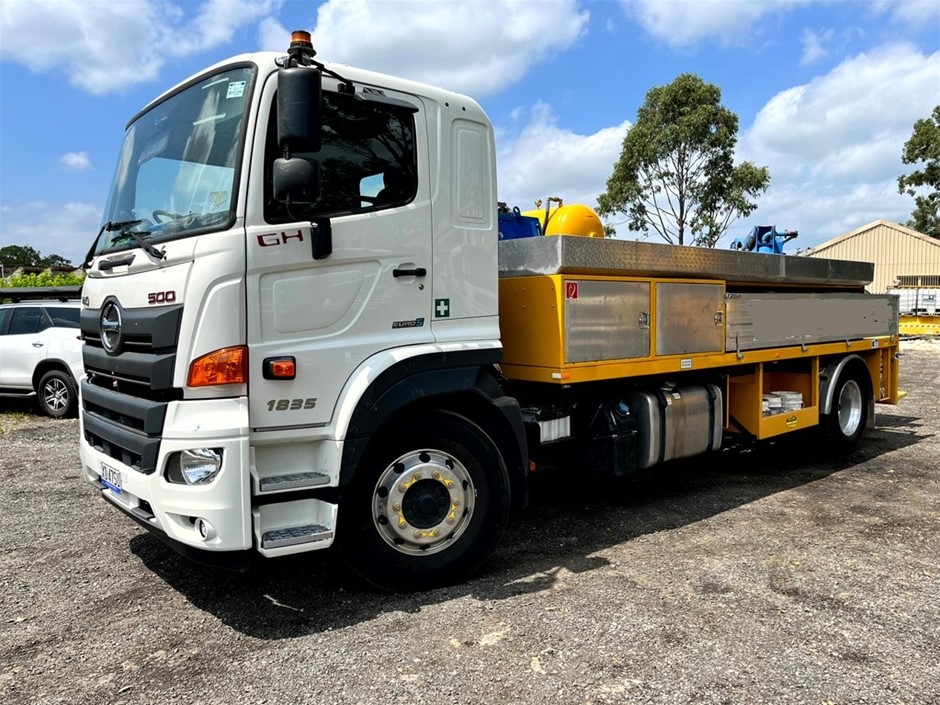 2021 Hino 4x2 Jaycon High Pressure Concrete Line Pump Truck Auction ...