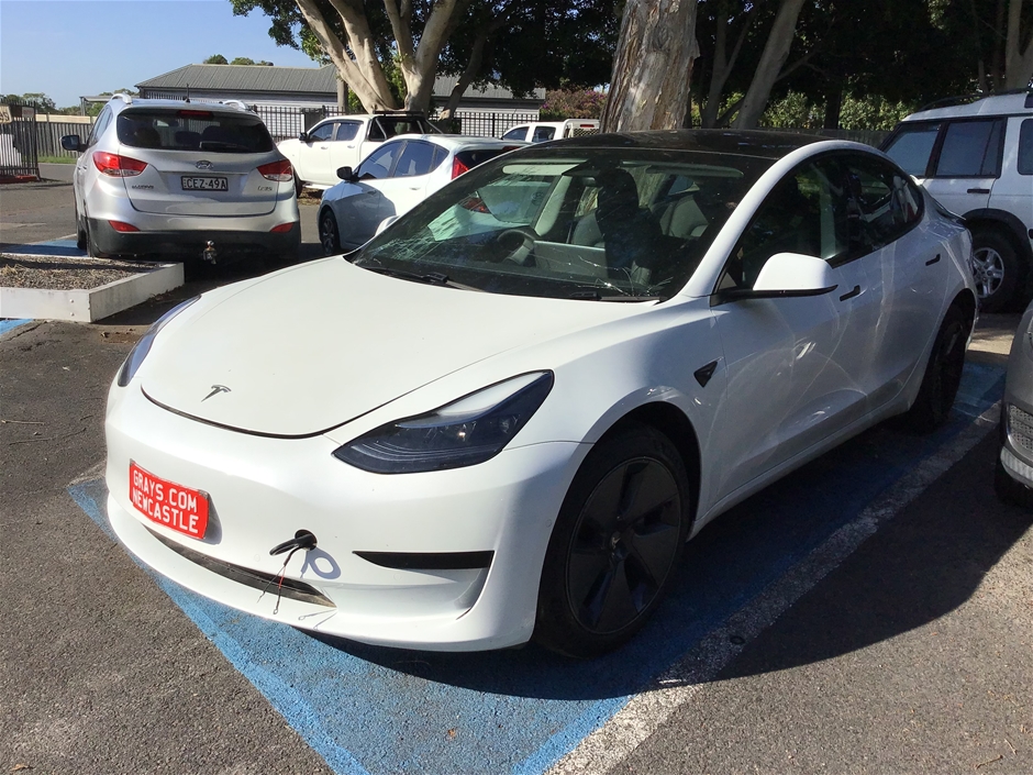 TESLA MODEL 3 Direct drive Sedan