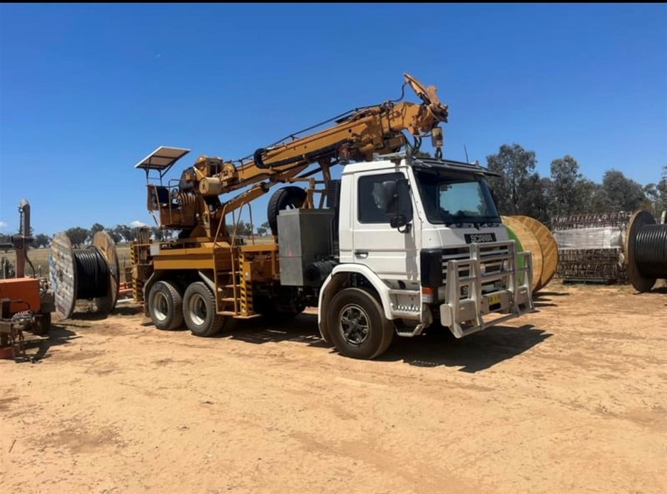 1989 Scania P93M90A  Crane Truck
