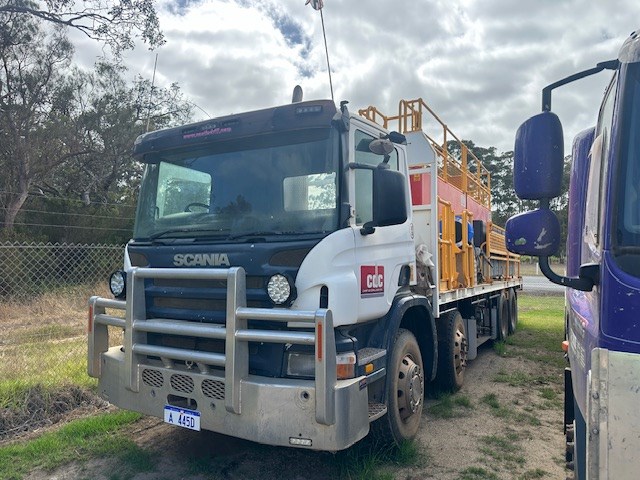 No Reserve - Scania 8x4 Service Truck and Custom Trailer 