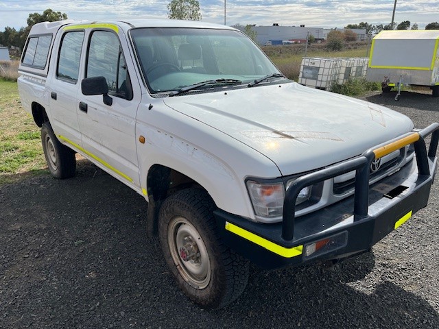 1999 Ex RFS Toyota Hilux Duakl Cab Ute Auction (0002-10340540) | Grays ...