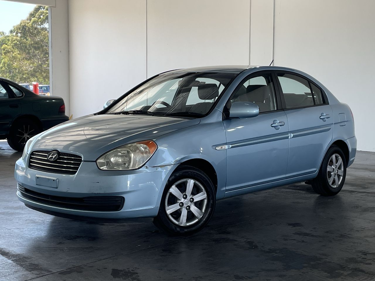 Best HD Pictures about  2007 Hyundai Accent Sedan  with No AI Images