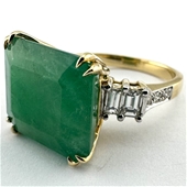 Imposing 8.42ct Emerald & Diamond Gold Ring ($12k Valuation)
