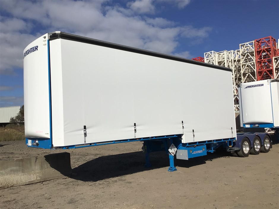 MAJOR EVENT! Unused MaxiTrans Freighter Lead & Tag Trailers