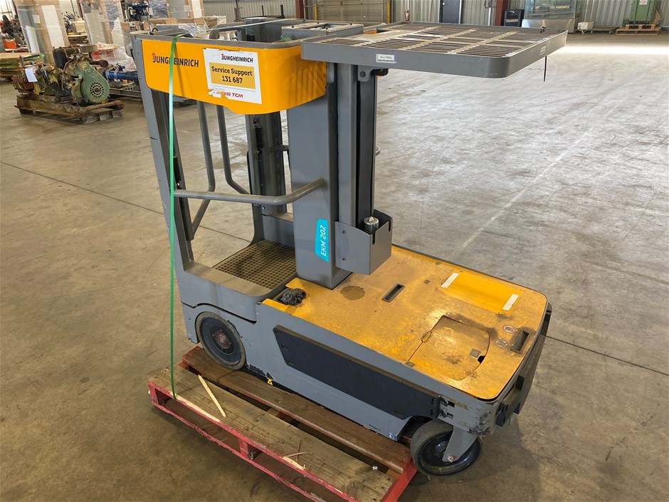 Jungheinrich EKM202 Order Picker