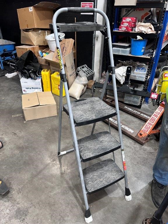 1x Gorilla 3 Step Ladder Auction (0194-3028486) | Grays Australia