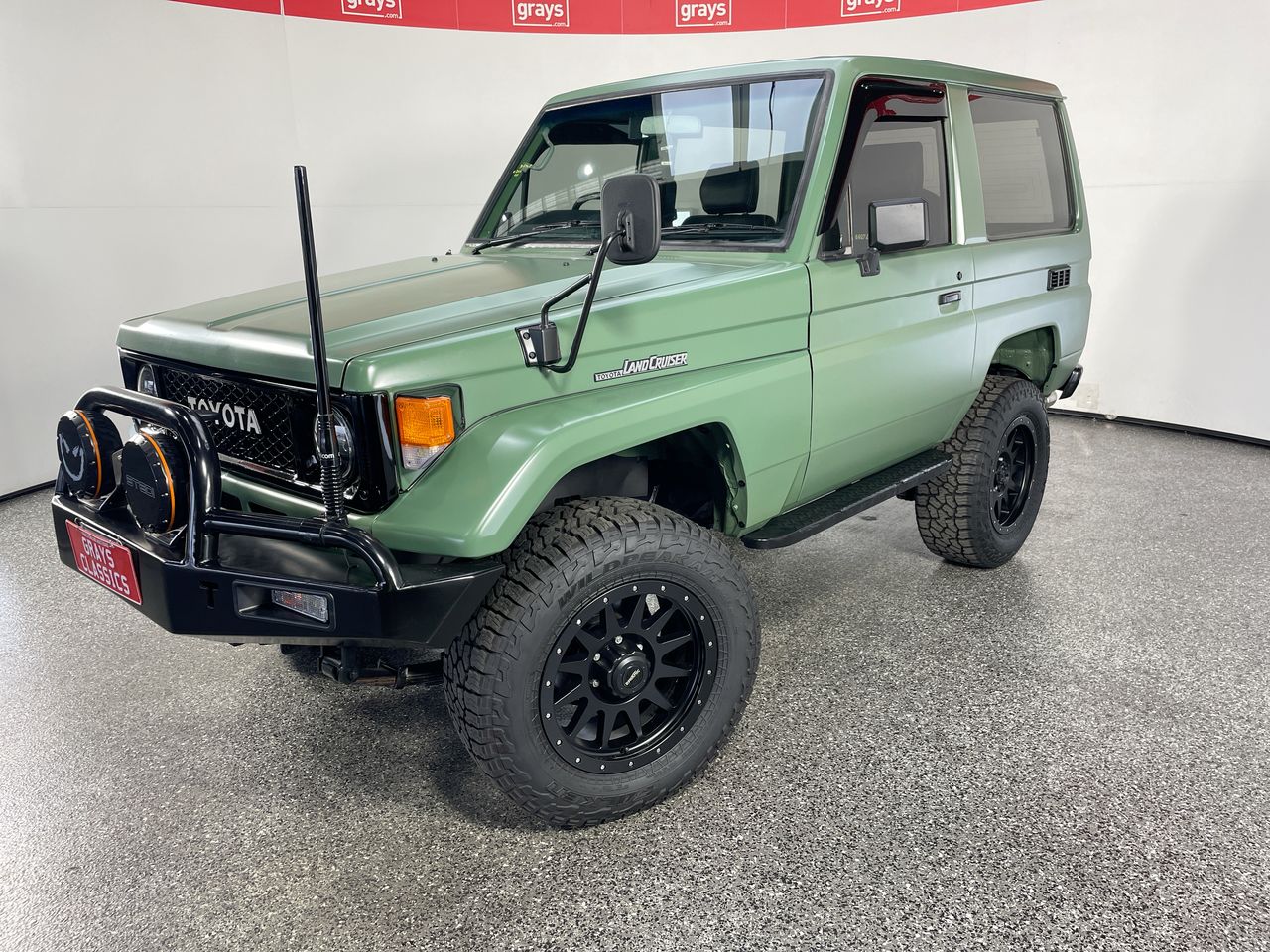 1988 Toyota Landcruiser BJ70 Custom Manual 4x4 Wagon