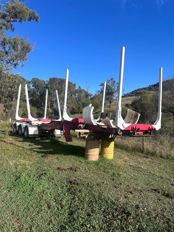 Triaxle Log Trailer & Crump Seeder Trailer