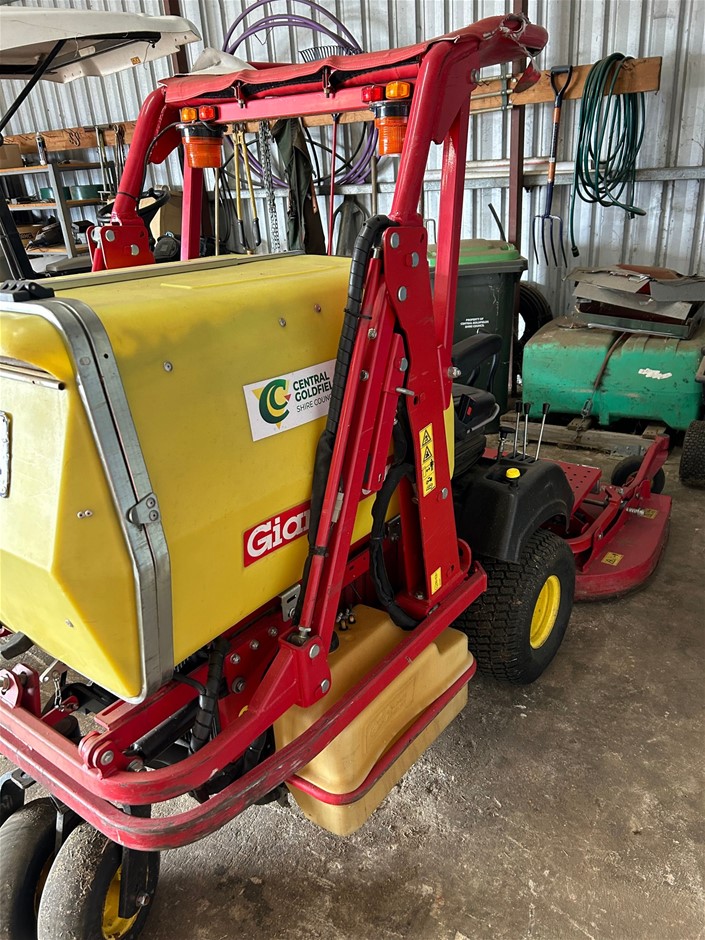 Council Auction - Ride-On Mower, Safety Mesh, Wheel Dolly