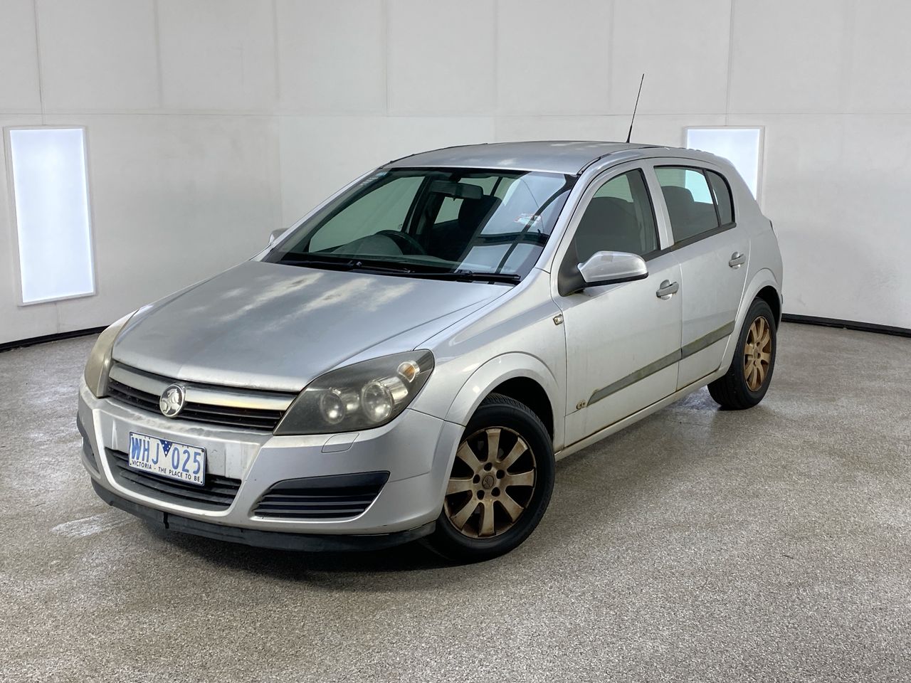 2006 Holden Astra EQUIPE CD AH Manual Hatchback Auction (000121027020) Grays Australia
