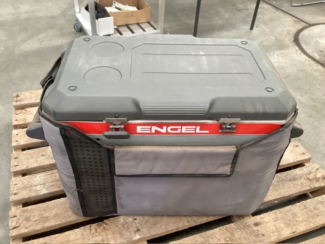 Engel Eclipse Portable Fridge Freezer Auction (0003-9056616) | Grays ...