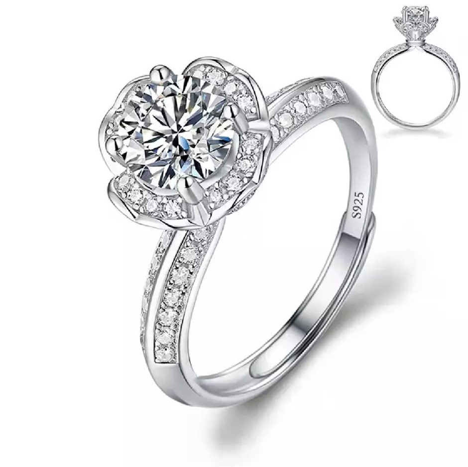 Elegant 18k White Gold Plated 1.00 Carat Round Simulated Diamond Ring