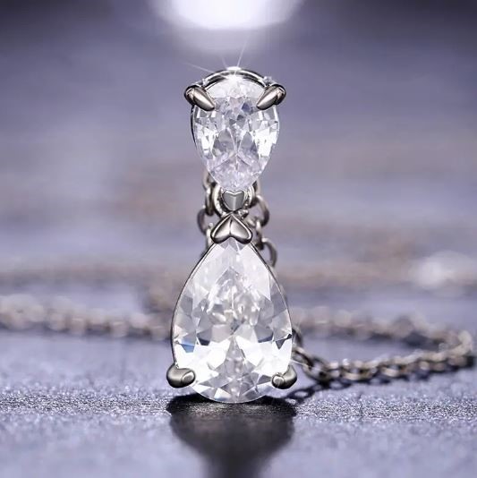 Elegant 18K White Gold plated Diamonds Simulants & White Cz  Pendant
