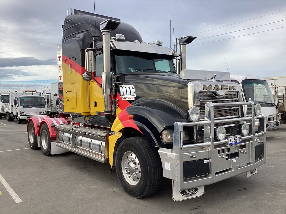 2008 Mack CXXT Titan 6 x 4 Prime Mover Truck