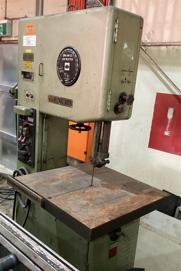 Jung Min JV-520 Vertical Band Saw