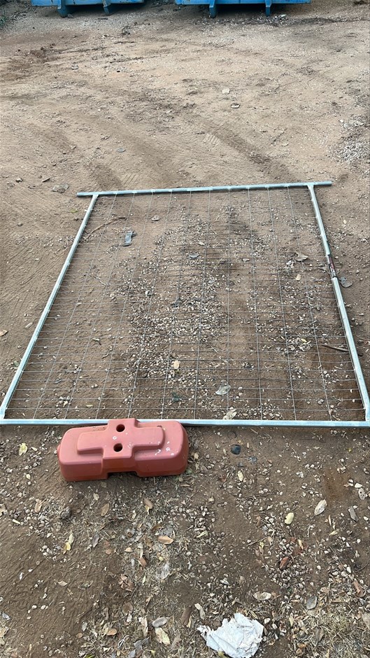 Temporary Fencing Panels and Feet Sets Auction (0004-9051687) | Grays ...