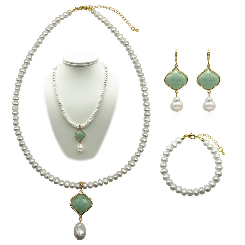 Luxurious Pearl & Gemstone Jewellery Sets