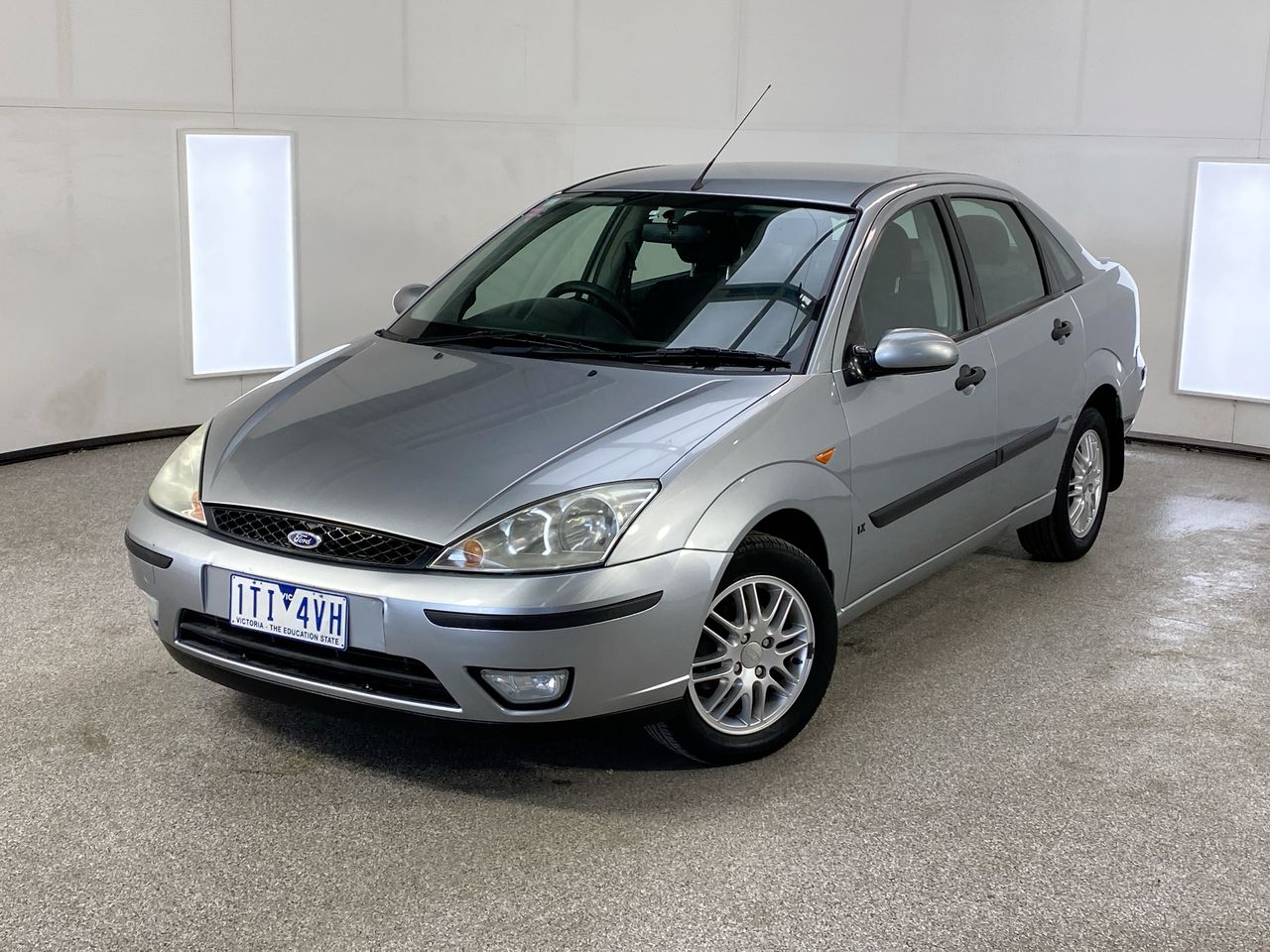 2002 Ford Focus LX LR Automatic Sedan