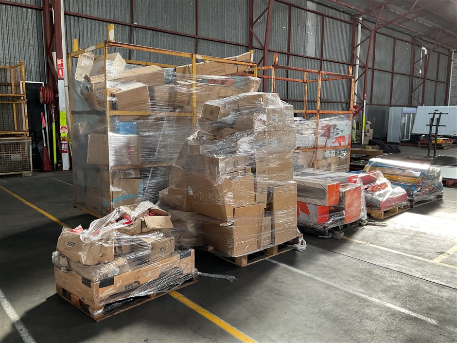 Unsorted Storage Contents: 1 x Stillage Contents Auction (0001-7052174 ...