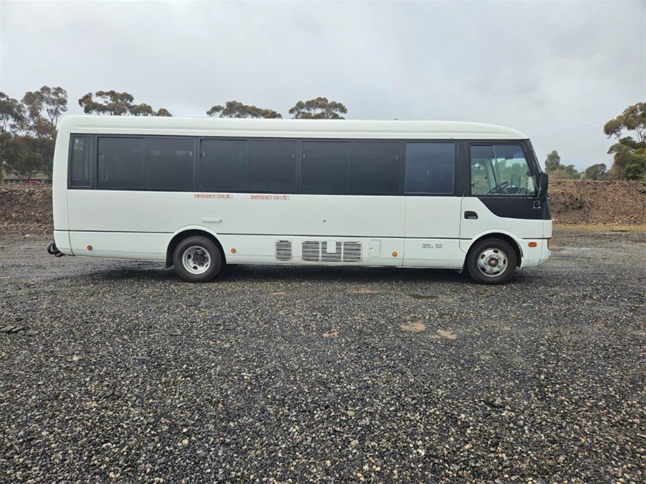 Mitsubishi Rosa Standard Rear Wheel Drive Manual - 6 Speed Bus Auction ...