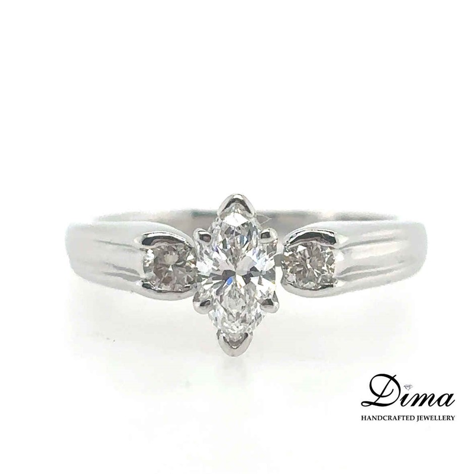 Patterned 14ct White Gold Engagement Ring