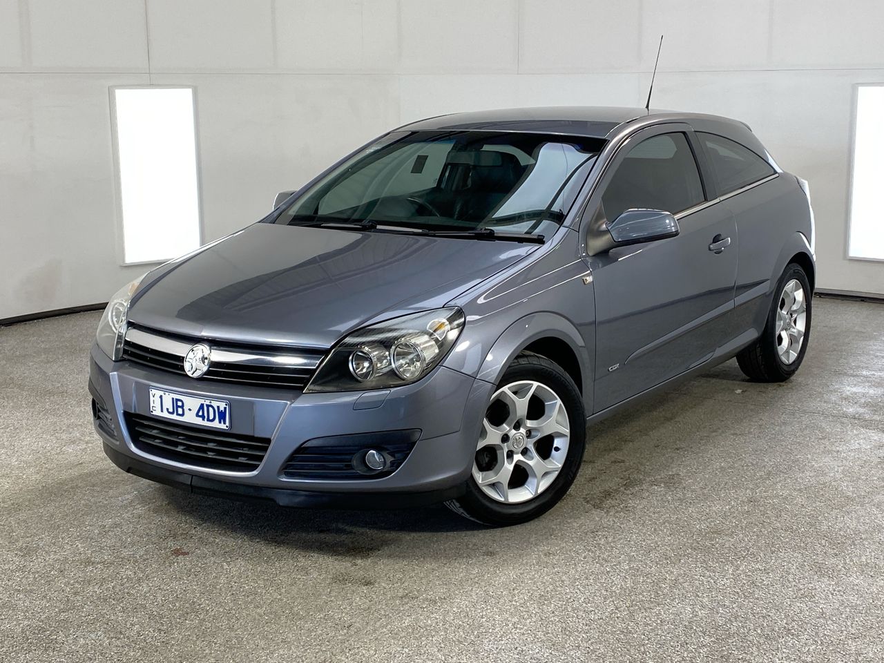 2006 Holden Astra CDX AH Manual Hatchback Auction (000121032949) Grays Australia