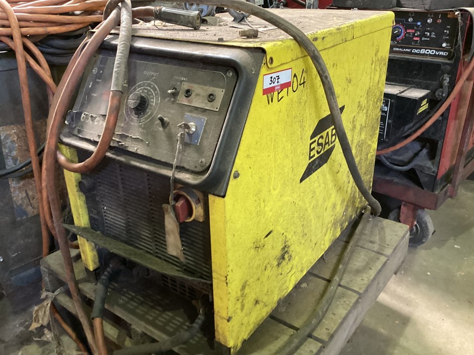 Esab 653 CVCC Welder